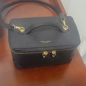 Henri Bendel NWT West 57th Train Case